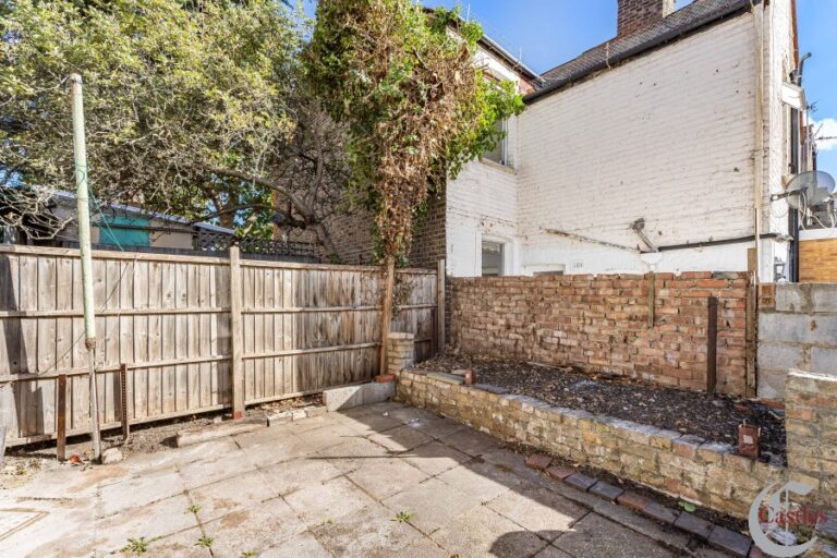 Park Avenue, Edmonton London N18 (2736295) Photo 16