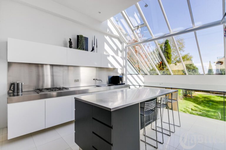 13 Coolhurst Road N8 8EL-2.jpg