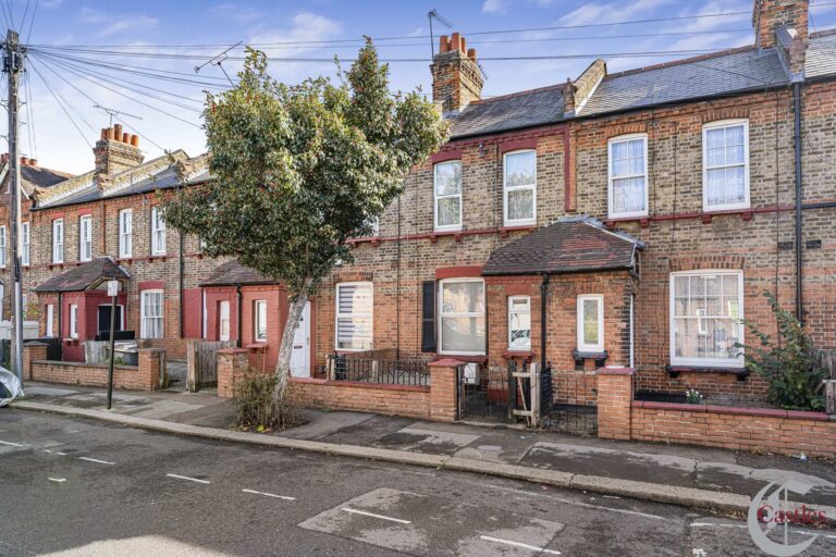 Farrant Avenue, N22